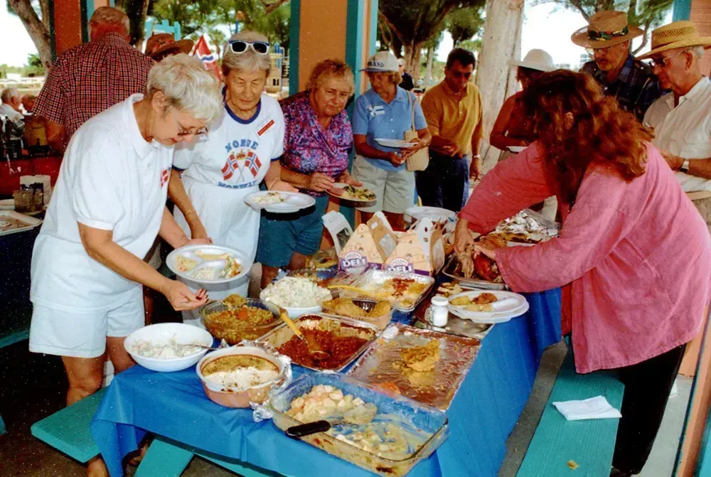 😬 #9 - Finnish and Scandinavian Cuisine: Almost Unknown (roger4336, Flickr, CC BY-SA 2.0)