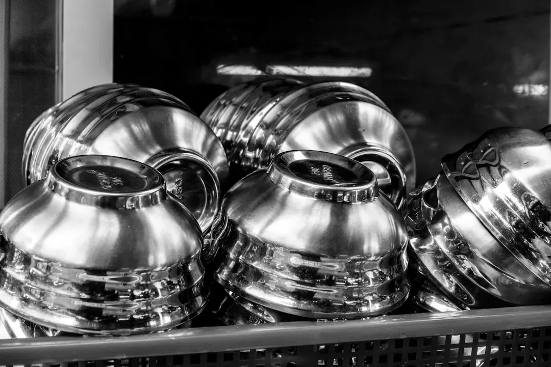 2. Imported Aluminum Cookware with Lead Contamination (Image Credits: Unsplash)