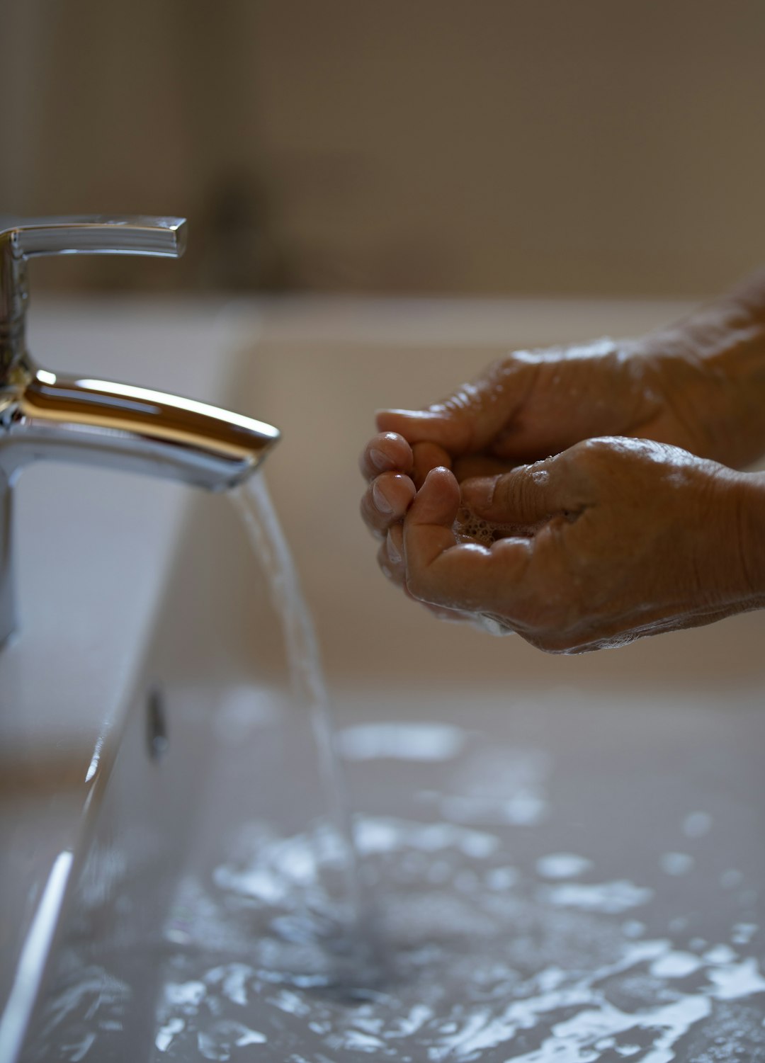 Improper Handwashing: The Overlooked Danger (image credits: unsplash)