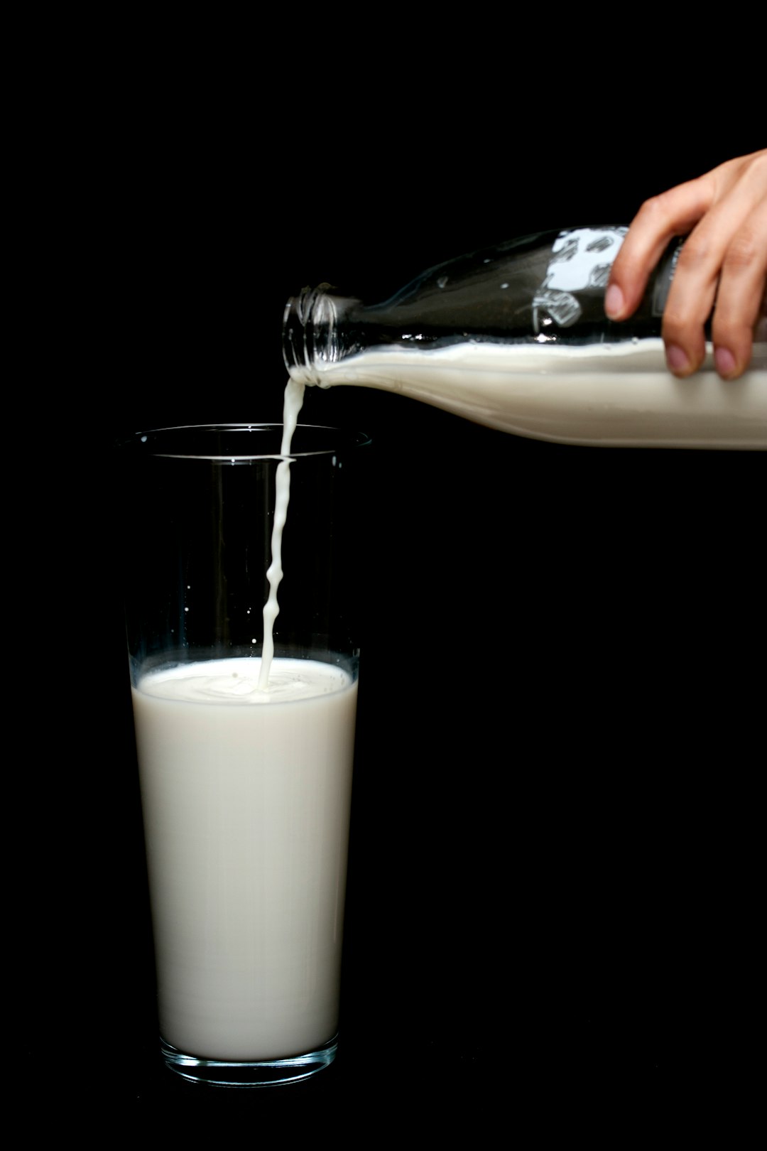 Milk—The Unexpected Hydration Champion (image credits: unsplash)