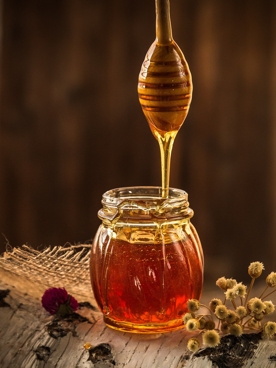 Local Honey: A Natural Sweetener with Health Benefits (image credits: pixabay)