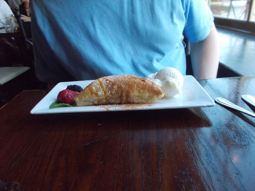 The Caramel Apple Empanada That Played with Our Hearts (image credits: flickr)