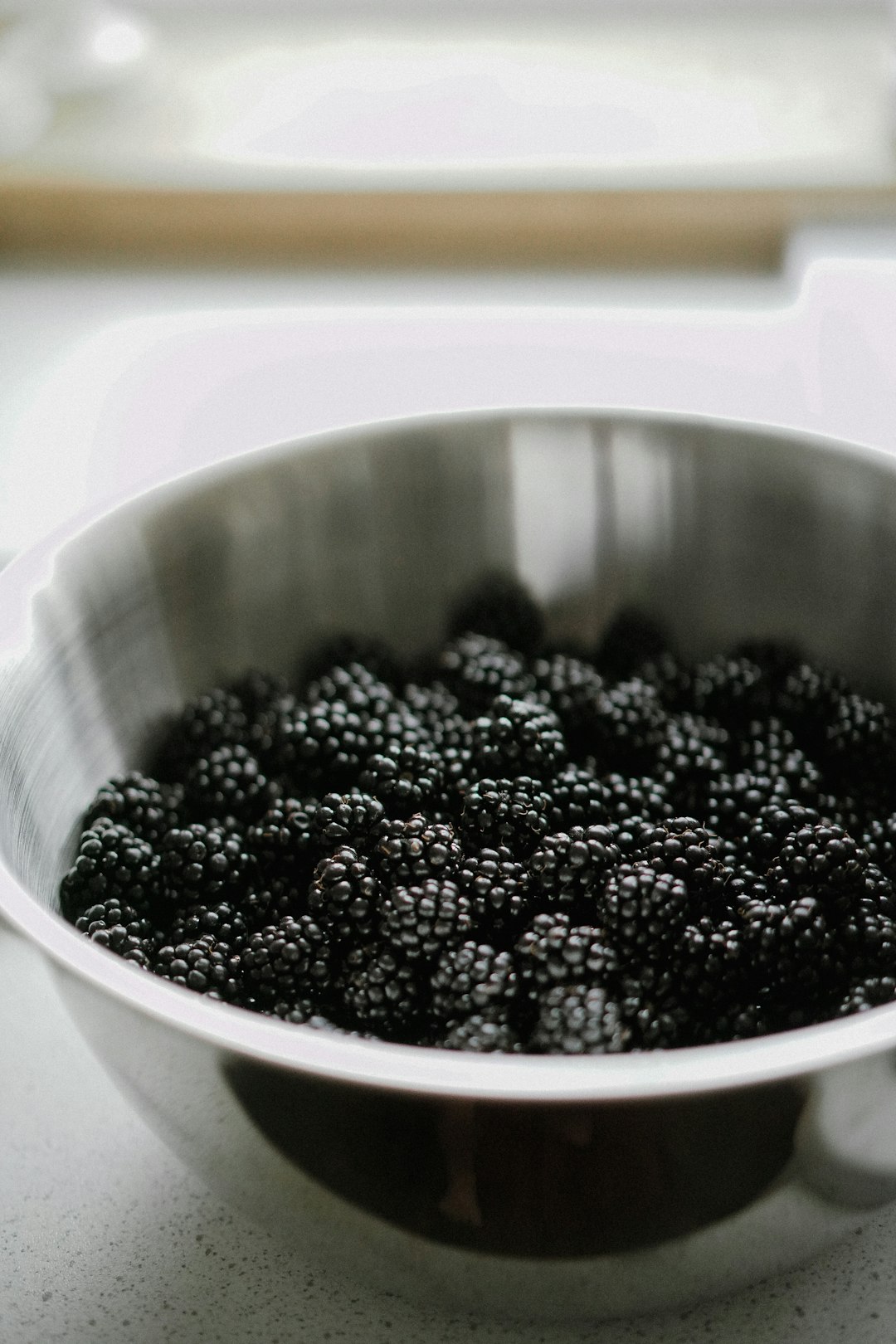 Blackberries: The Surprising Berry That Can Handle More (image credits: unsplash)