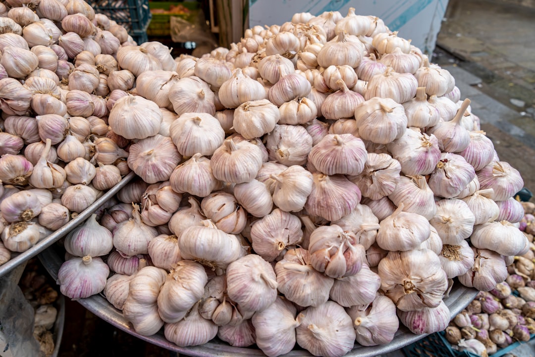 Conventional Garlic (China-Sourced) (image credits: unsplash)