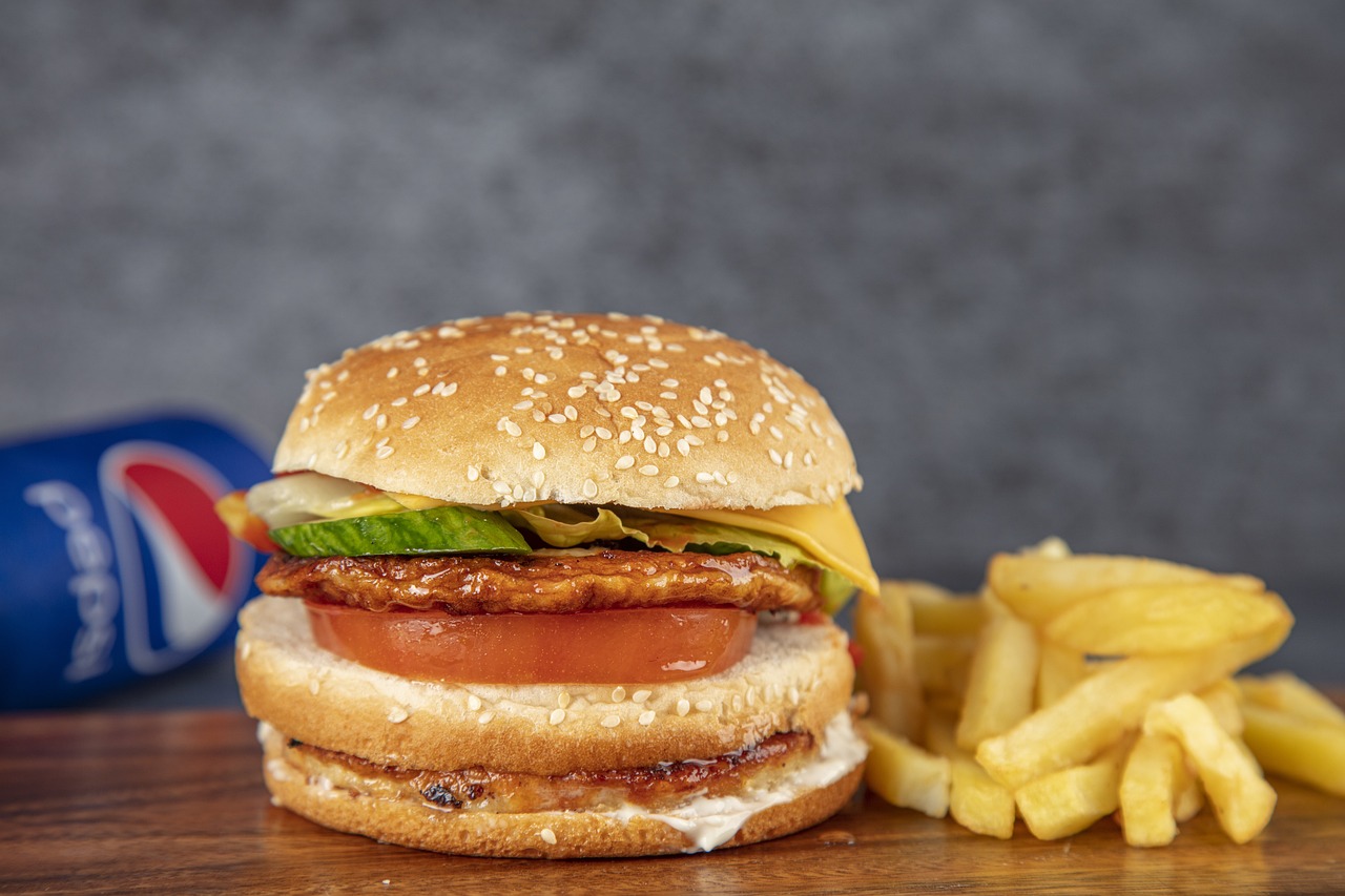 In-N-Out: The West Coast Cult That's Finally Going National (image credits: pixabay)