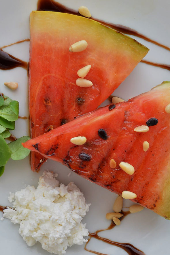 Watermelon Pizza Defies All Logic (image credits: flickr)