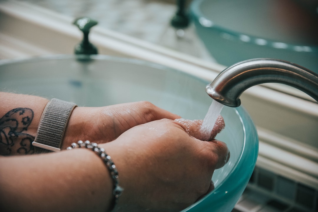 What Exactly Is The British Dishwashing Method? (image credits: unsplash)