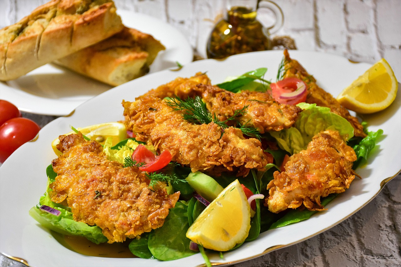 Asian Chicken Salad: Sugar and Sodium Surprises (image credits: pixabay)