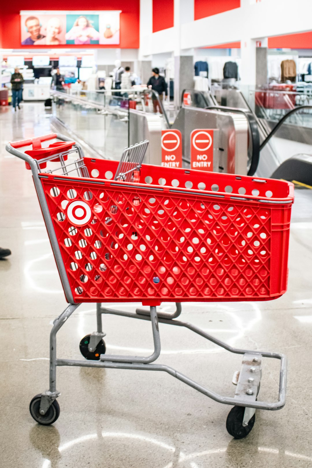 The Warehouse Layout Is a Psychological Maze (image credits: unsplash)