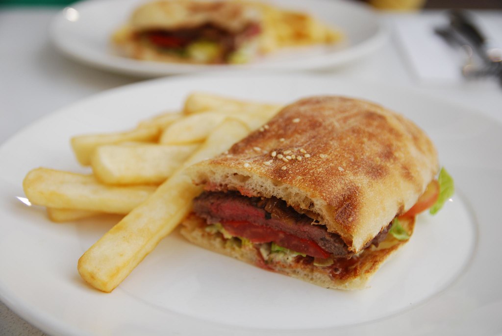 Oklahoma: Chicken-Fried Steak Sandwich (image credits: flickr)