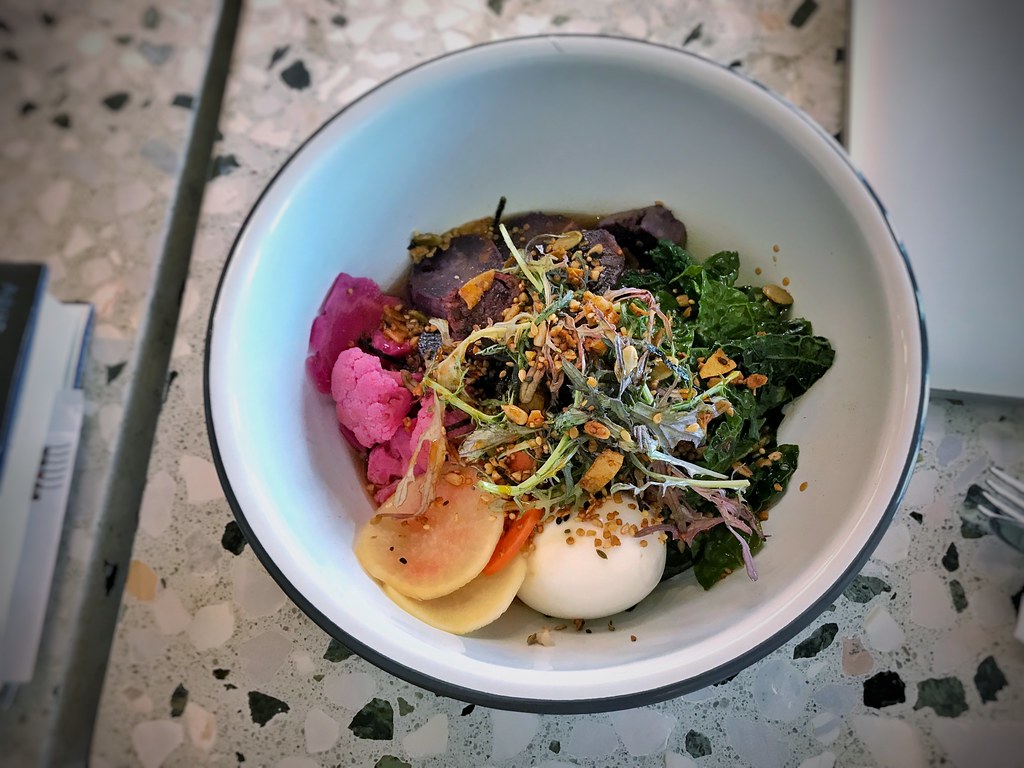 Savory Egg and Veggie Bowls for Real Food Lovers (image credits: flickr)