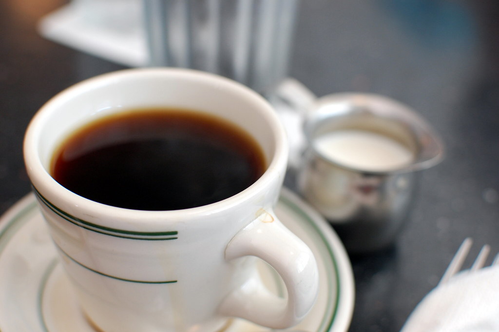 Coffee Culture and the Bottomless Cup (Image Credits: Flickr)