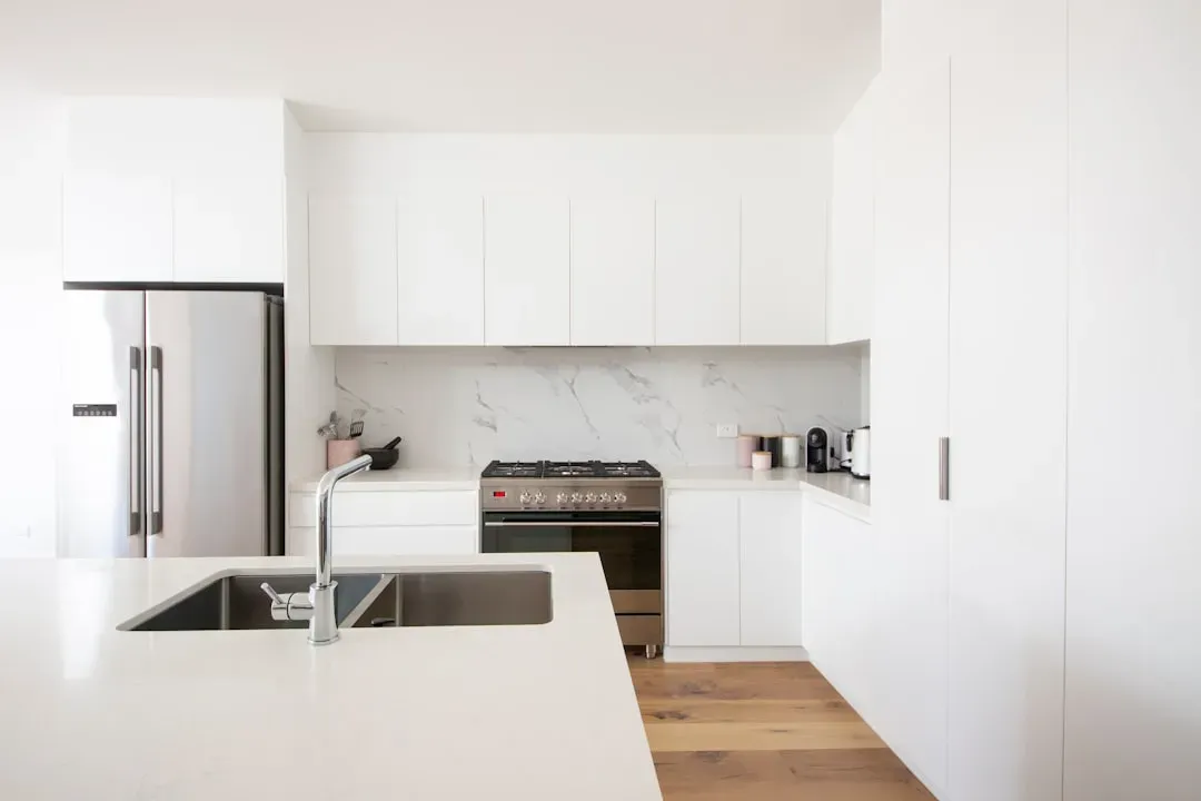 All White Kitchens (Image Credits: Unsplash)