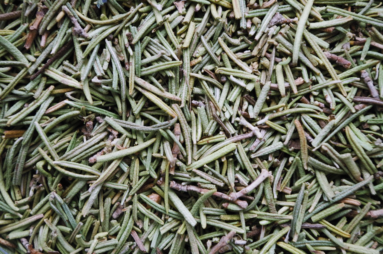 Dried Rosemary (image credits: pixabay)