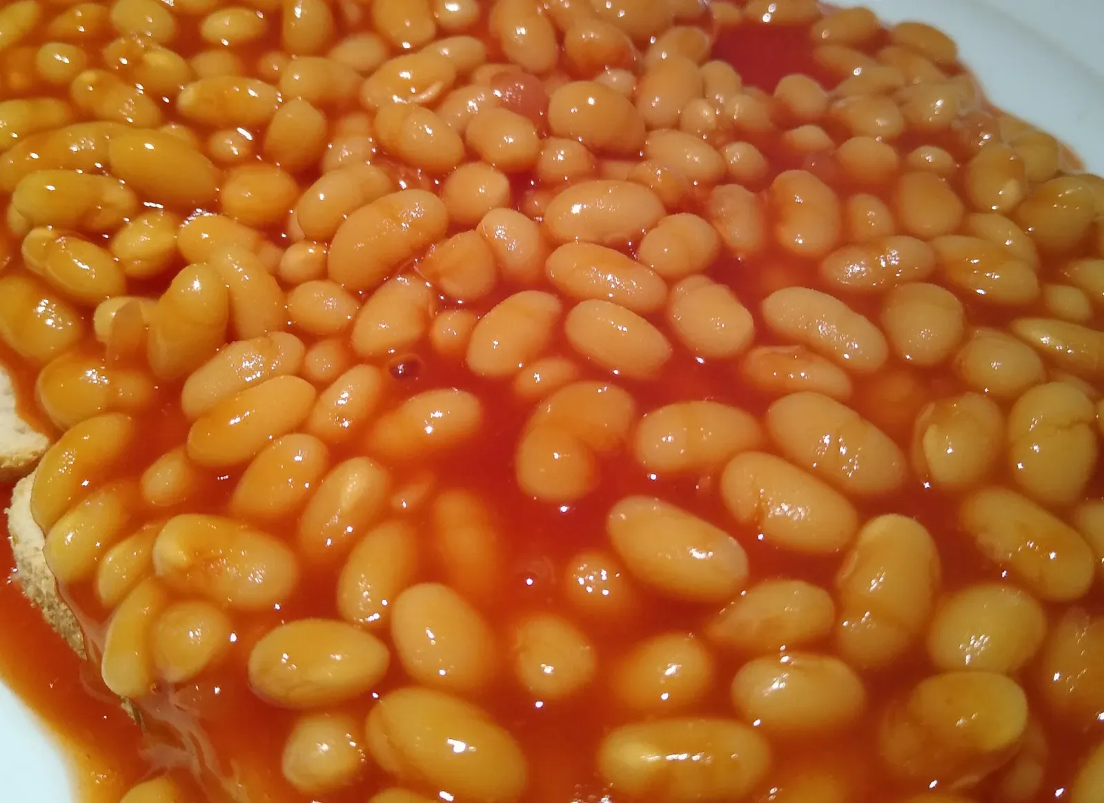 Skip This: Canned Baked Beans (Most Brands) (Image Credits: Wikimedia)