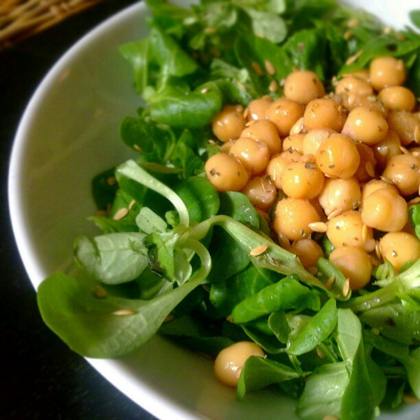 Chickpea Salad (image credits: wikimedia)