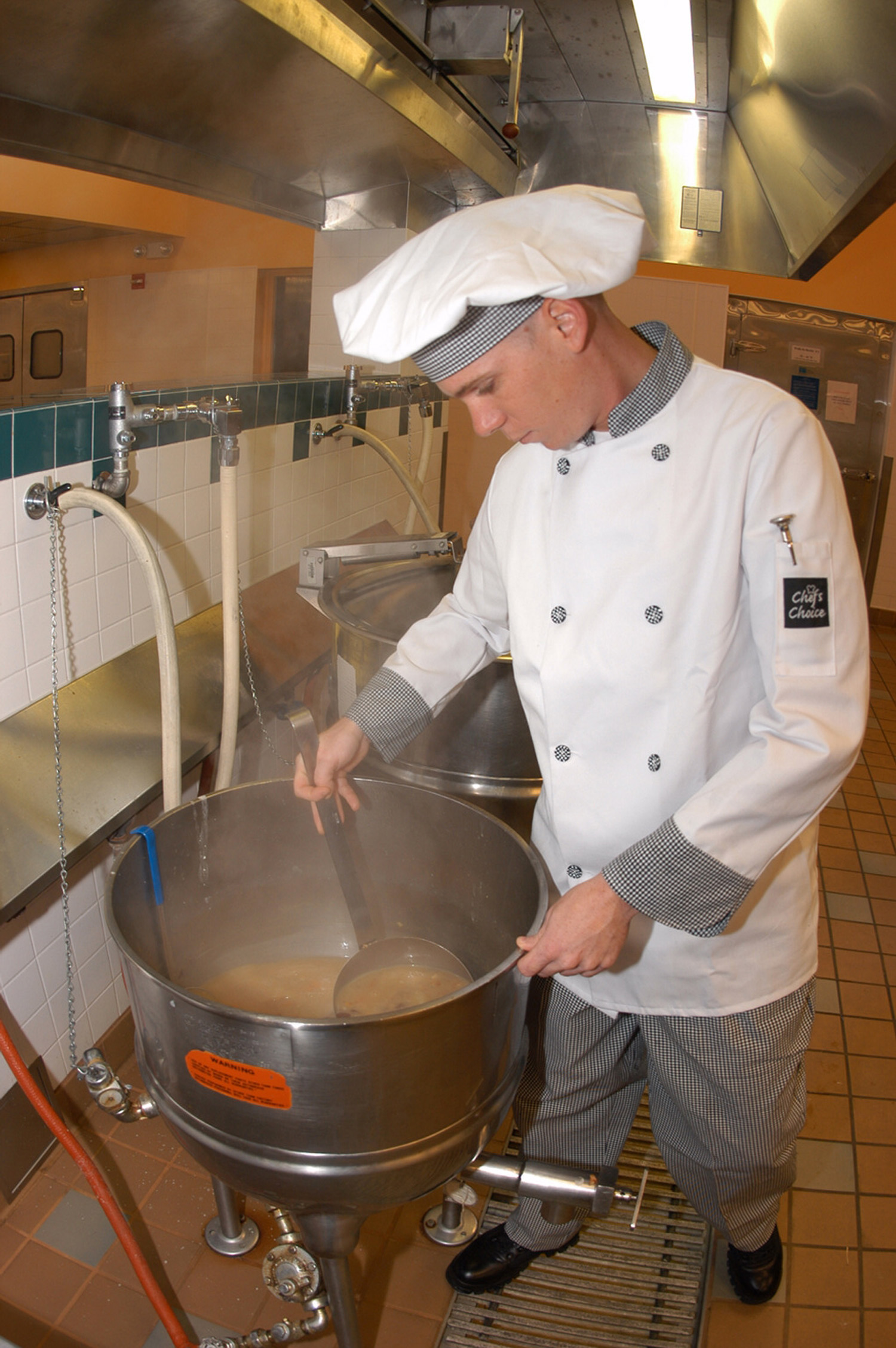 The Role of Chefs in Preserving Culinary Heritage (image credits: wikimedia)