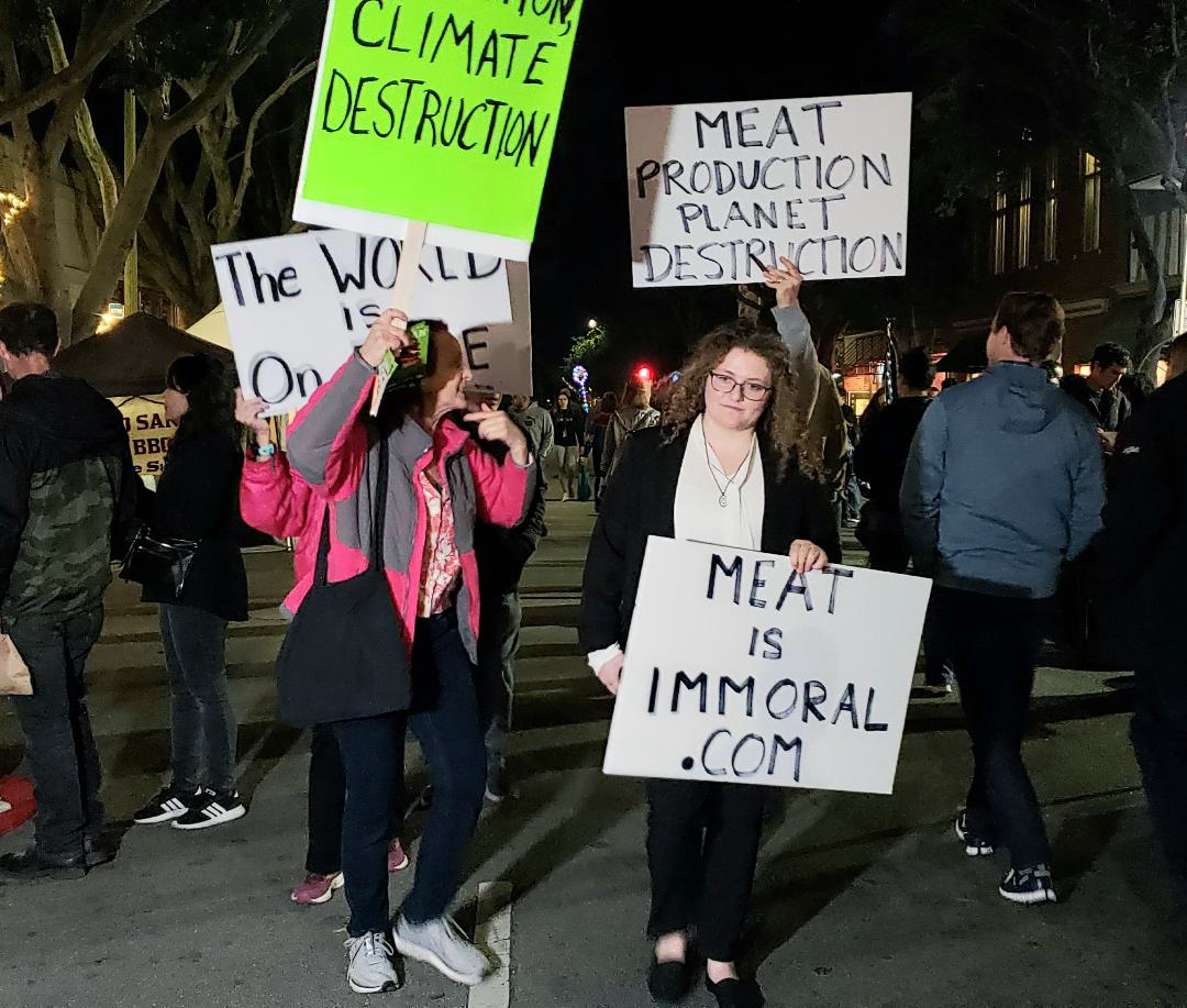 Ethics: Saving Animals or Playing God? (image credits: wikimedia)