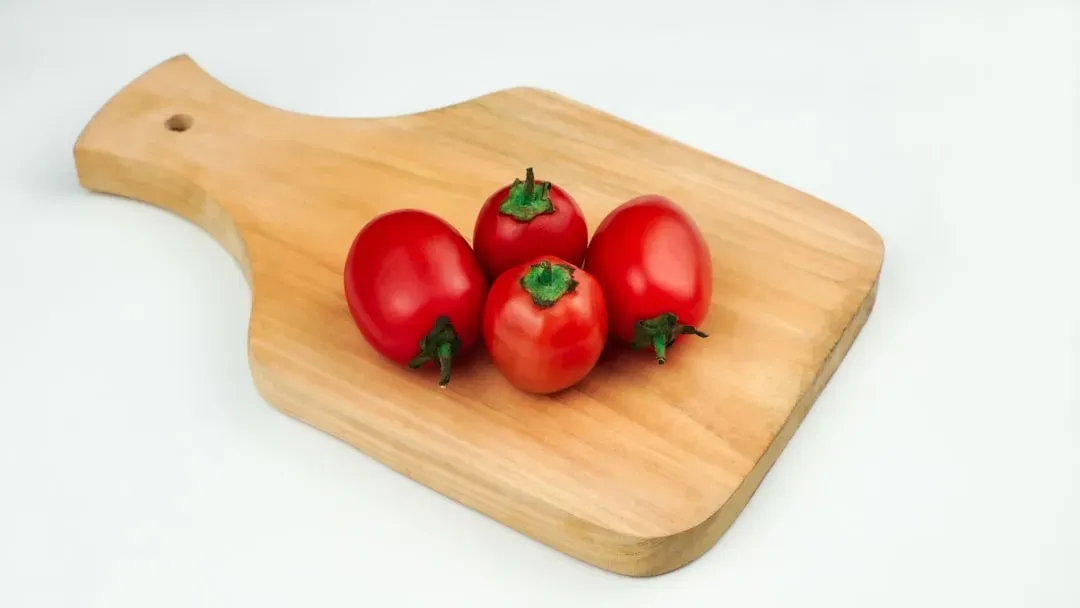 The Wooden Cutting Board Worth Keeping (Image Credits: Unsplash)