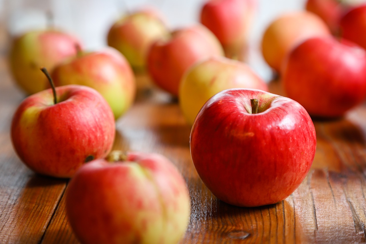 Apples: A Daily Dose of Health (image credits: pixabay)