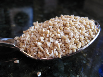Steel-Cut Oats: The Purest Start (image credits: wikimedia)