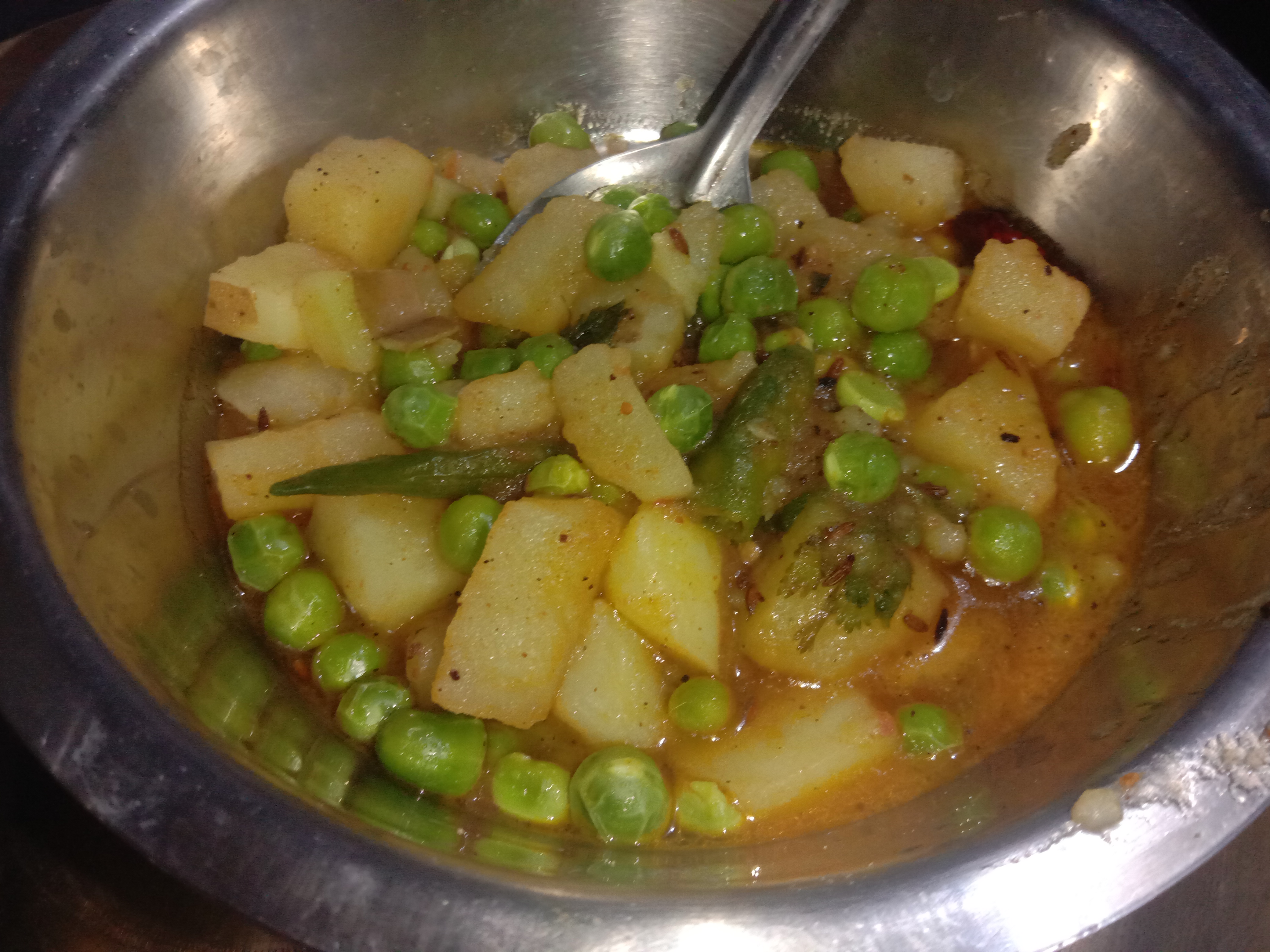Vegetable Curry (image credits: wikimedia)