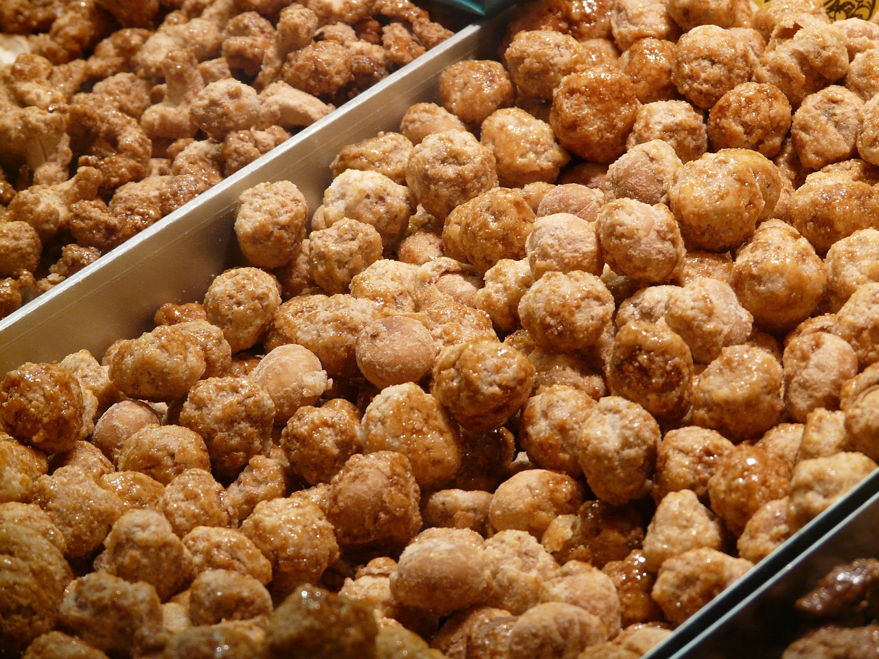 Macadamias (image credits: pixabay)