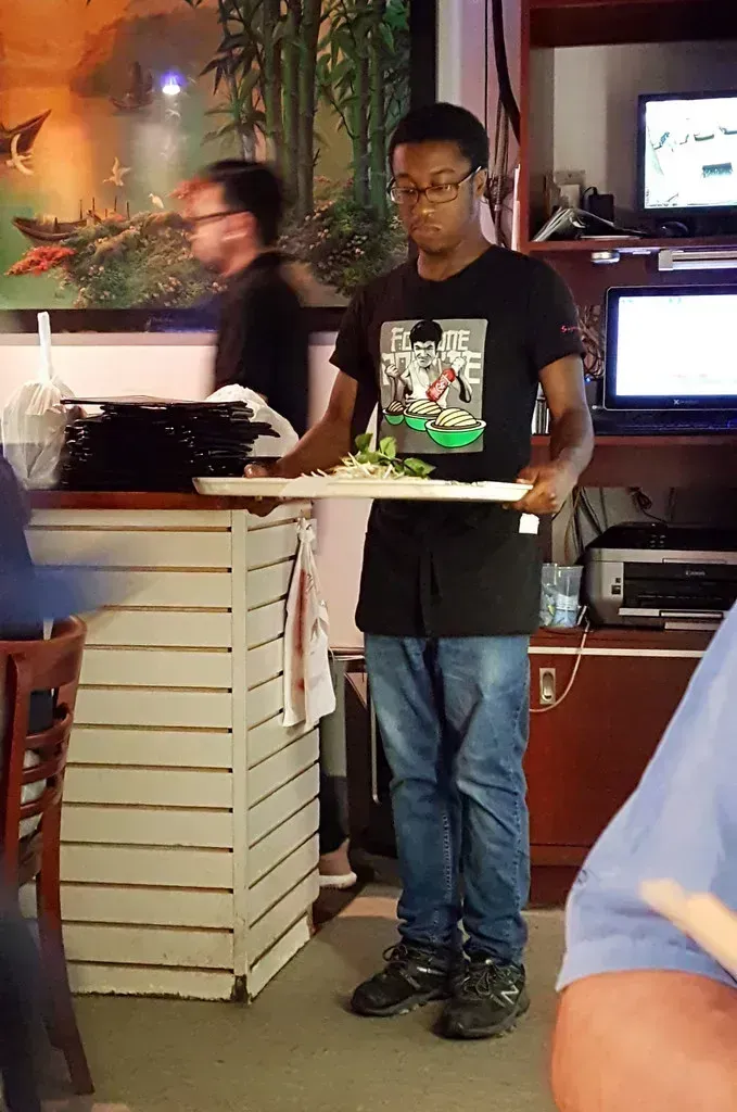 The Endless Soup and Salad Deal Frustrates Servers (Image Credits: Flickr)