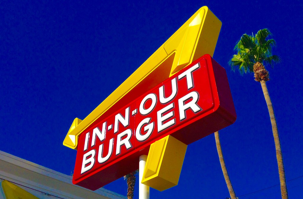 California's In-N-Out Burger - The Ultimate West Coast Craze (image credits: flickr)