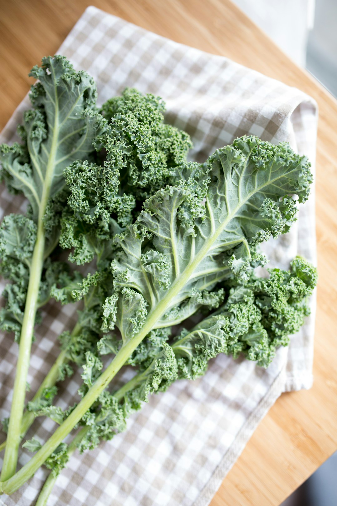 Kale: The Leafy Green with Brain Benefits (image credits: unsplash)