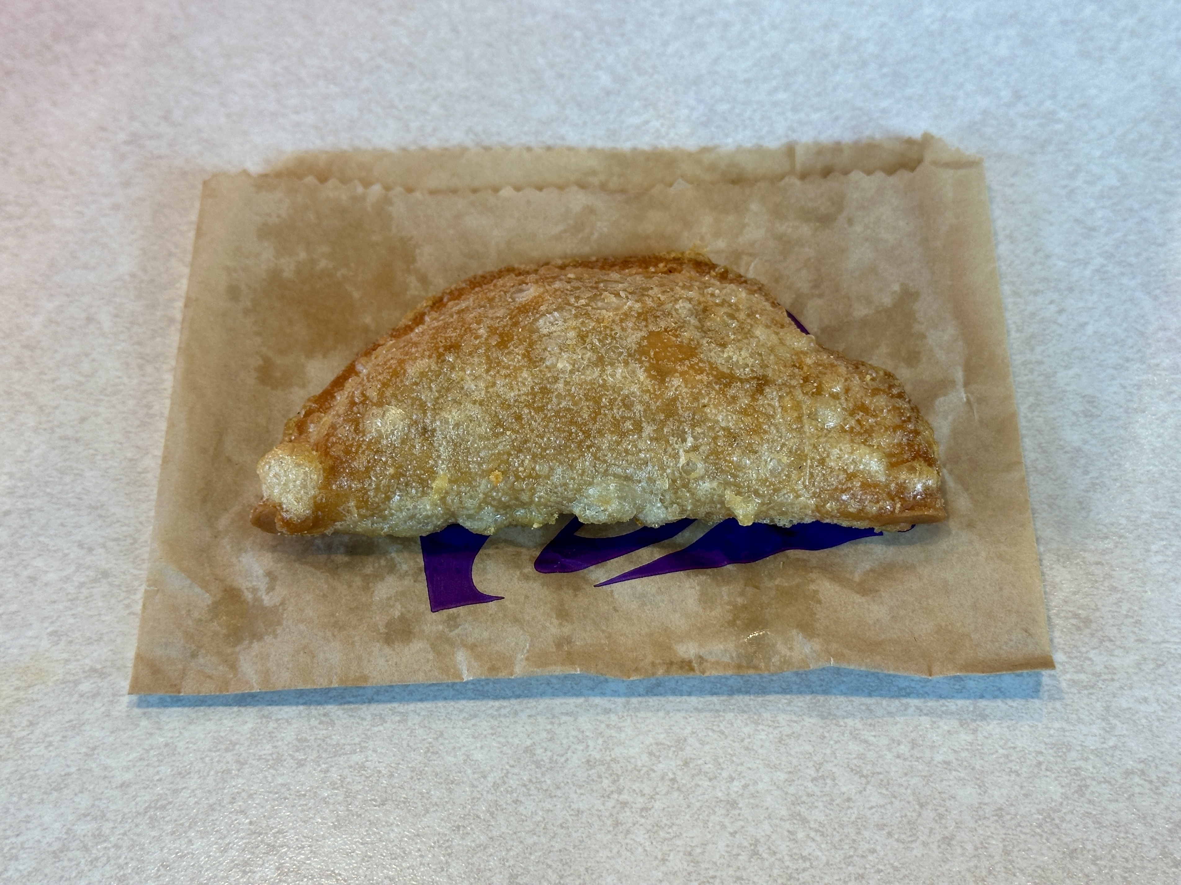 Taco Bell's Caramel Apple Empanada: The Fan Favorite That Broke Hearts (Image Credits: Wikimedia)