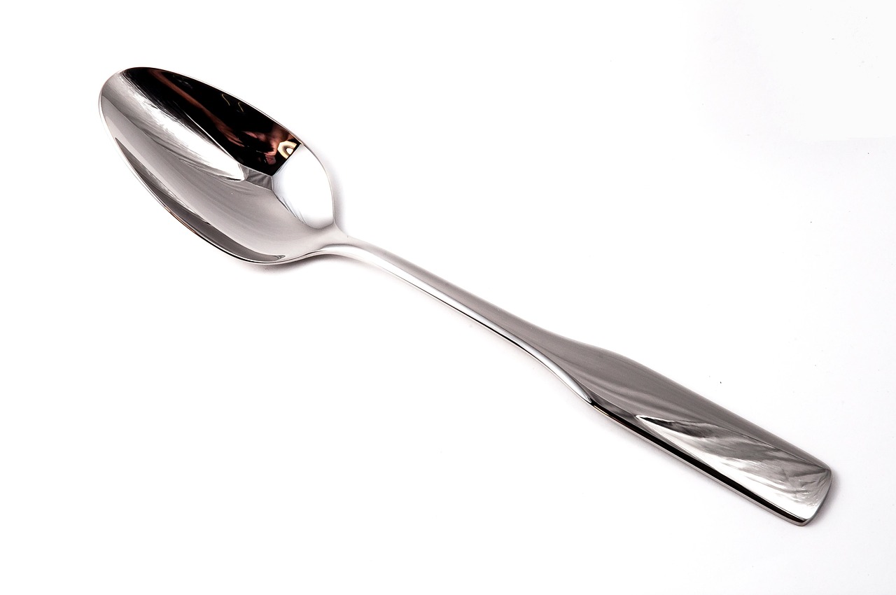 Myth 8: You Can’t Put Metal in a Microwave (image credits: pixabay)