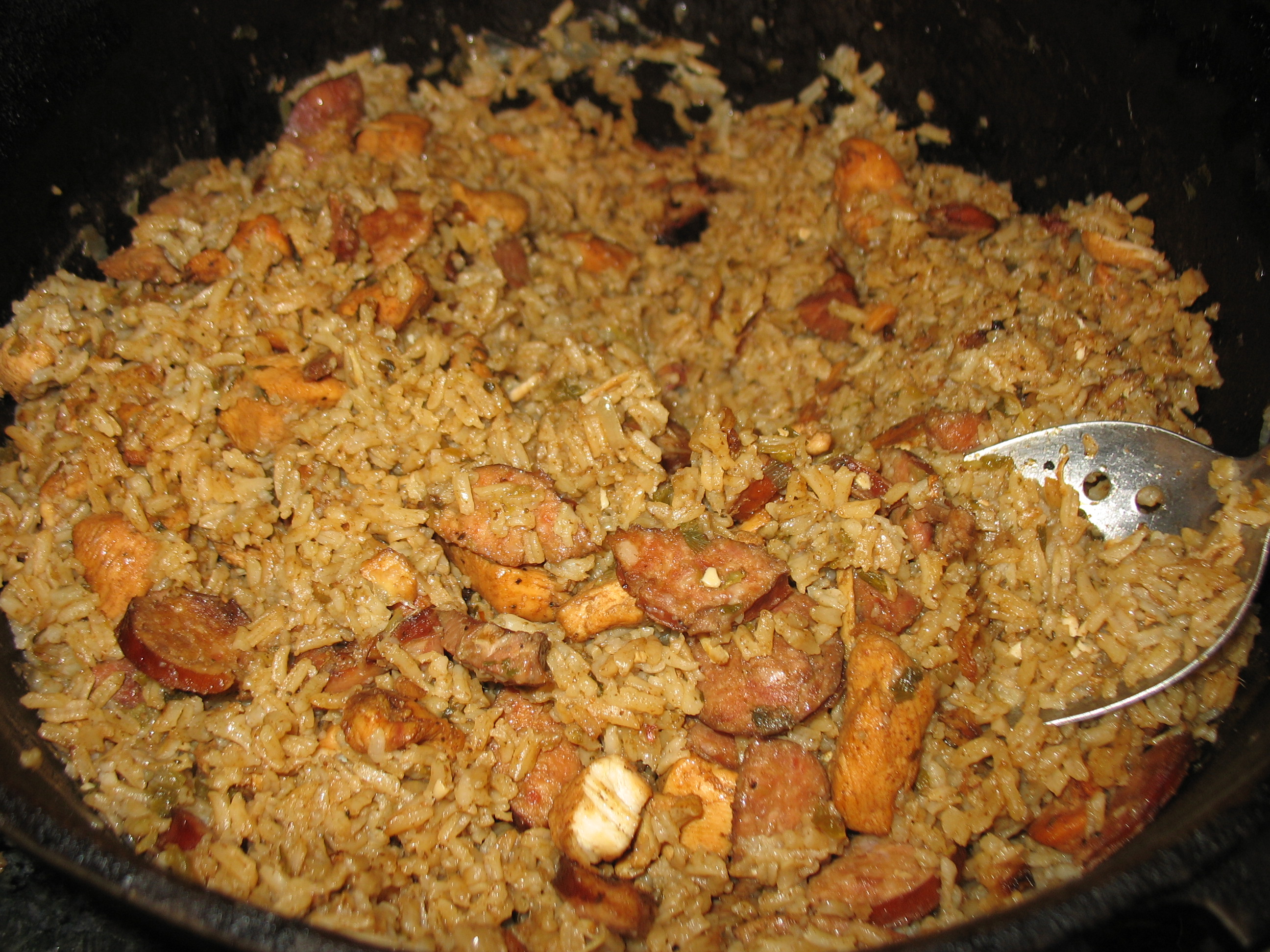 Jambalaya's Secret Triple Heritage That Shocked Food Historians (image credits: By naviniea, CC BY-SA 2.0, https://commons.wikimedia.org/w/index.php?curid=90171754)