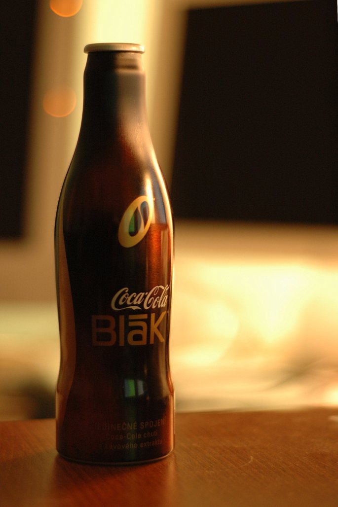 Coca-Cola Blāk: The Coffee Cola Nobody Asked For (image credits: By Jakub Steiner, CC BY-SA 2.0, https://commons.wikimedia.org/w/index.php?curid=109262577)