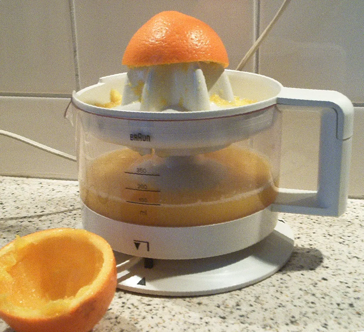 3. Electric Juicers (Image Credits: Wikimedia)