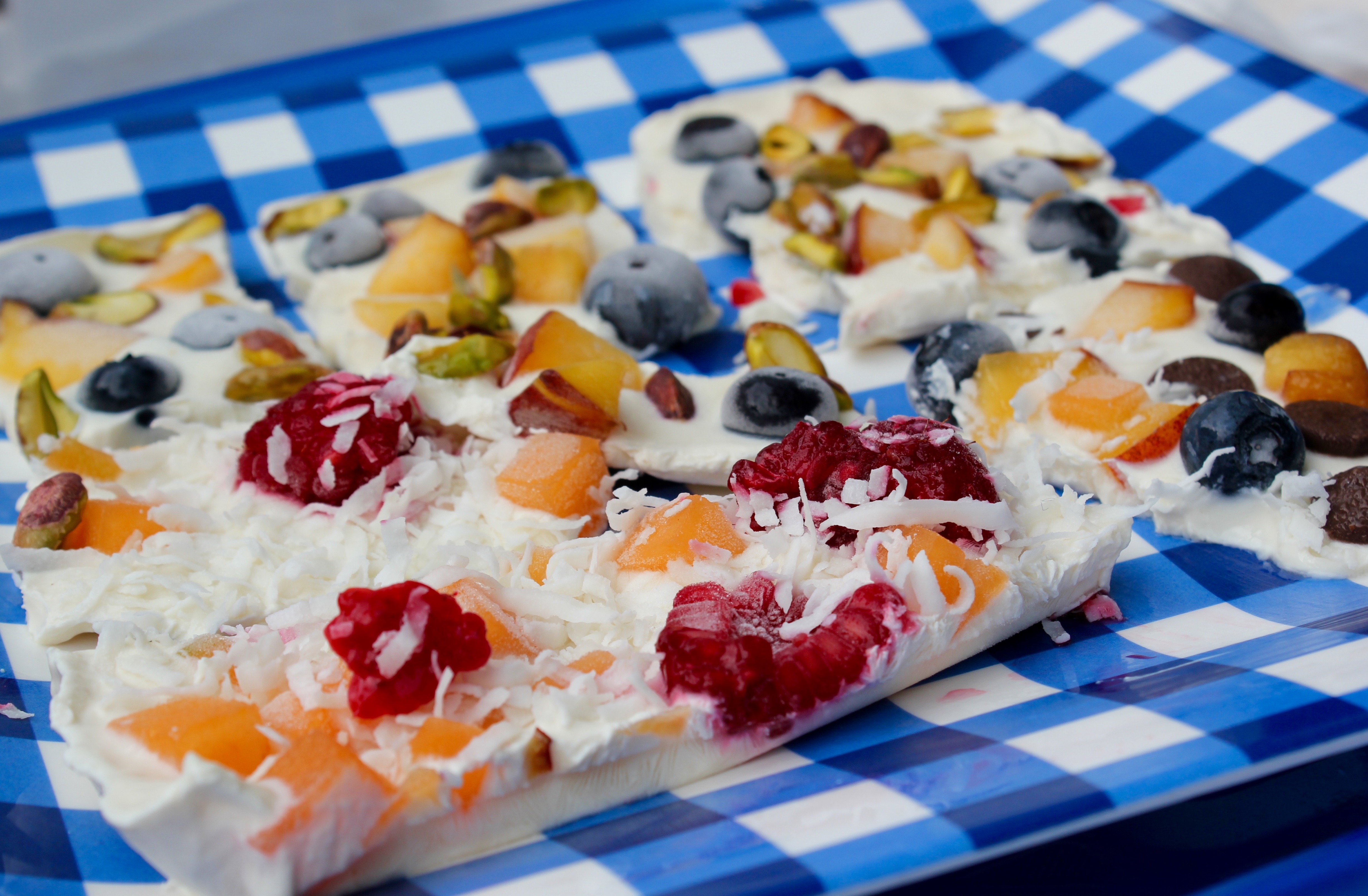 Frozen Yogurt Bark (image credits: wikimedia)
