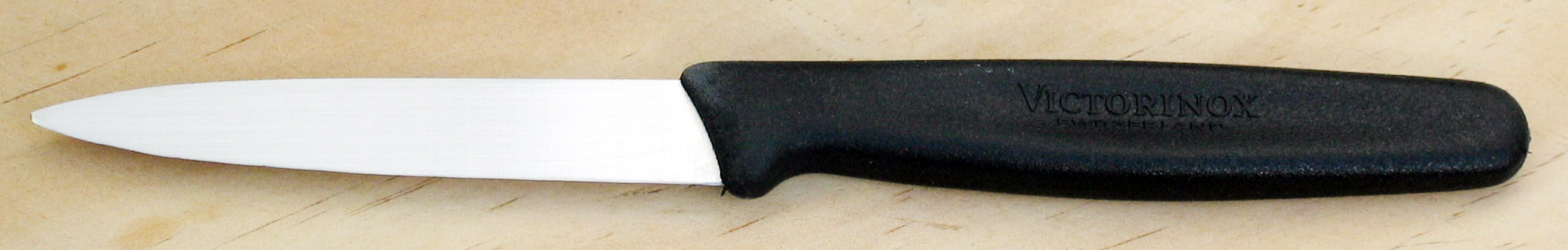 Peeling Garlic with a Knife (No Smashing Needed) (image credits: wikimedia)