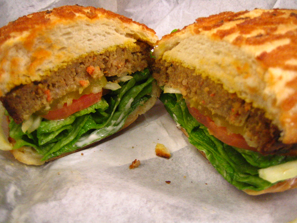 Mr. Pickle's: California's Dutch Crunch Phenomenon (image credits: flickr)