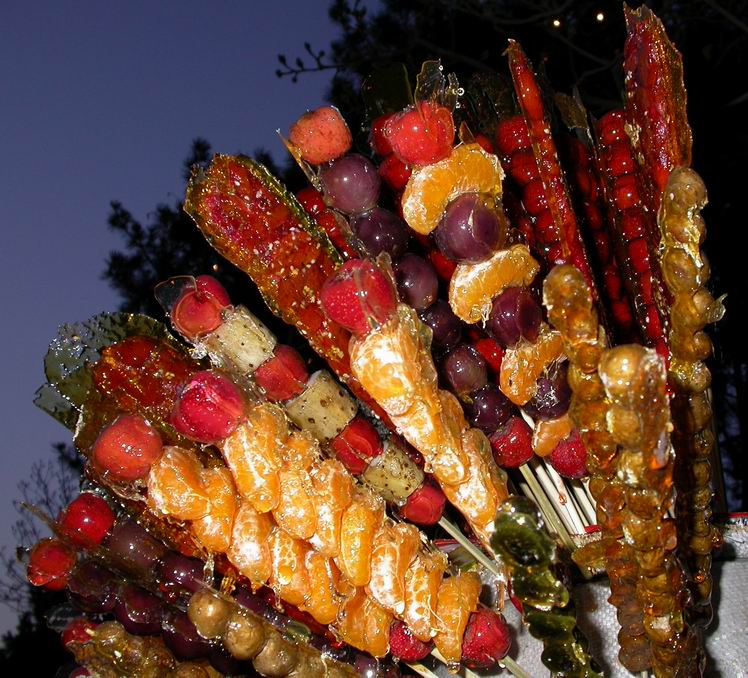 Tanghulu: Sweets on a Stick (image credits: wikimedia)