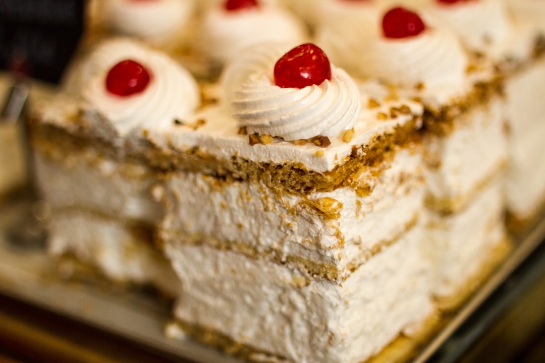 Generic Plating with Star-Piped Whipped Cream (Image Credits: Unsplash)