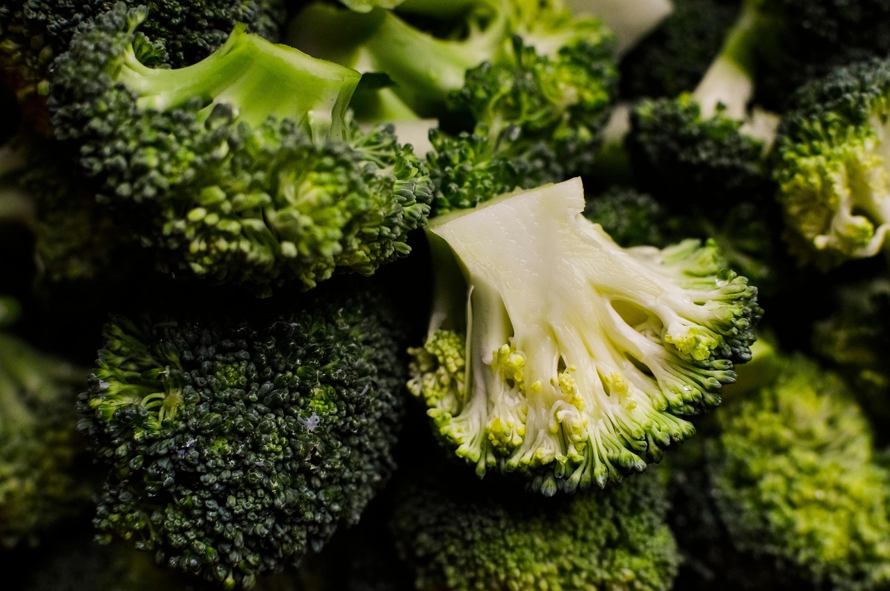 Broccoli: Cruciferous Immune Support (image credits: pixabay)