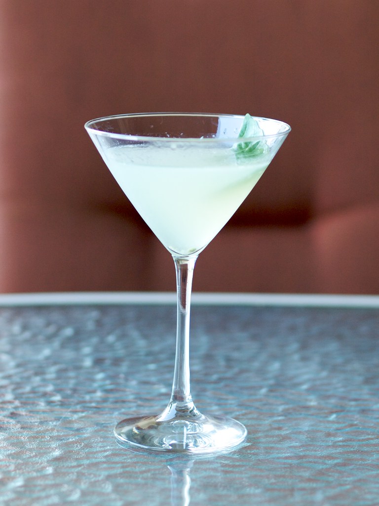 The Gimlet: Navy Medicine Turned Sophisticated Sipper (image credits: flickr)