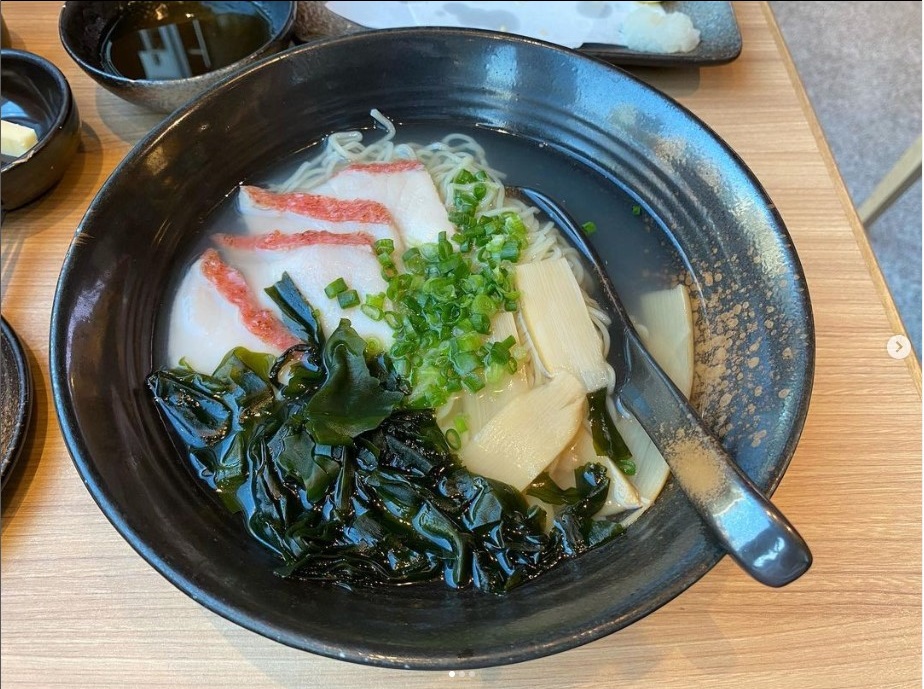 Noodle Sushi (image credits: wikimedia)