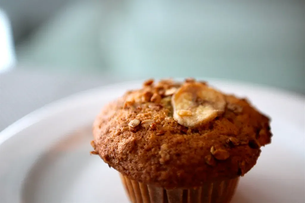 2. Banana Oat Muffins (thepinkpeppercorn, Flickr, CC BY 2.0)