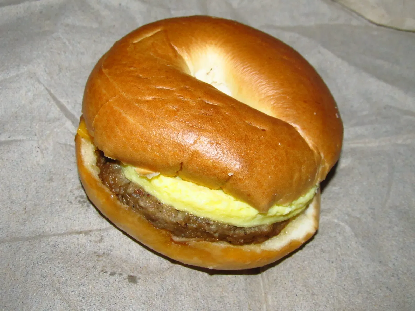 Dunkin' Egg and Cheese Sandwich (Image Credits: Wikimedia)