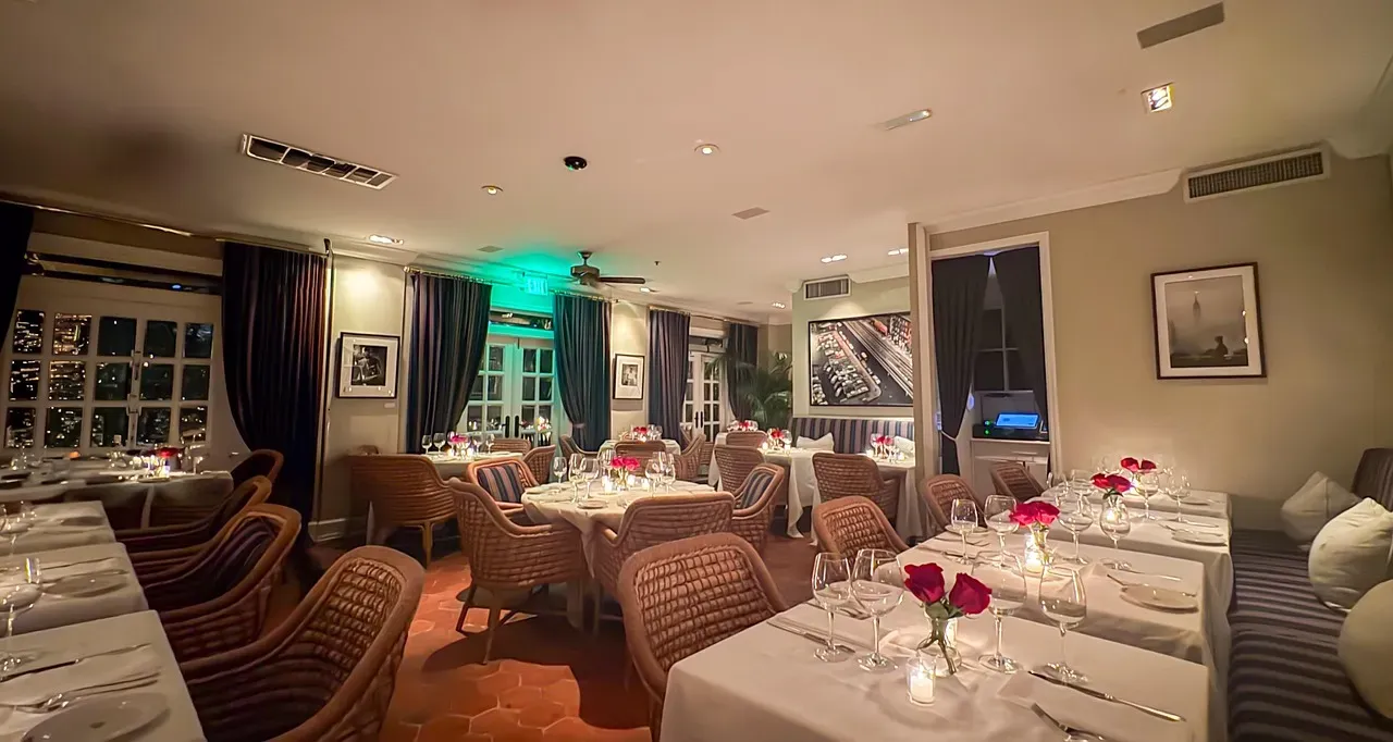 Social Media and the Aesthetic Dinner Table (Image Credits: Pixabay)