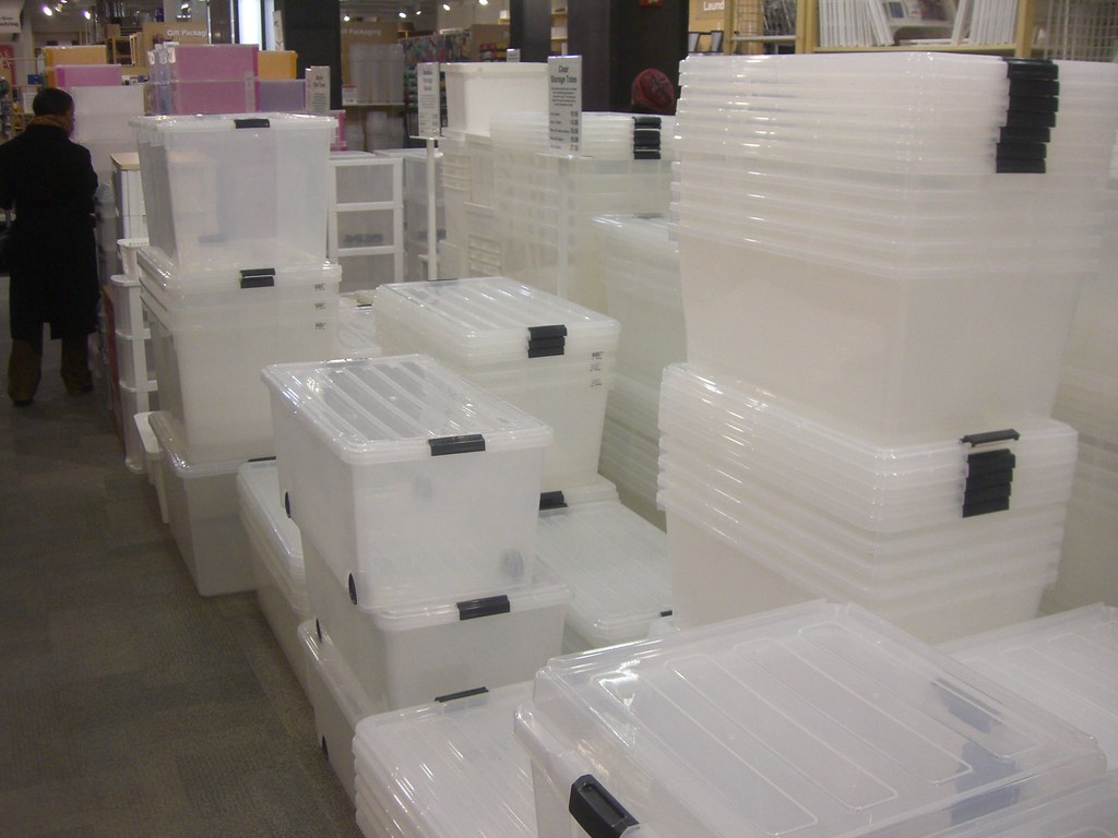 Tupperware Storage Containers (image credits: flickr)