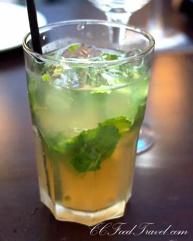 Avoid This: The Mojito at a Busy Bar (Image Credits: Flickr)