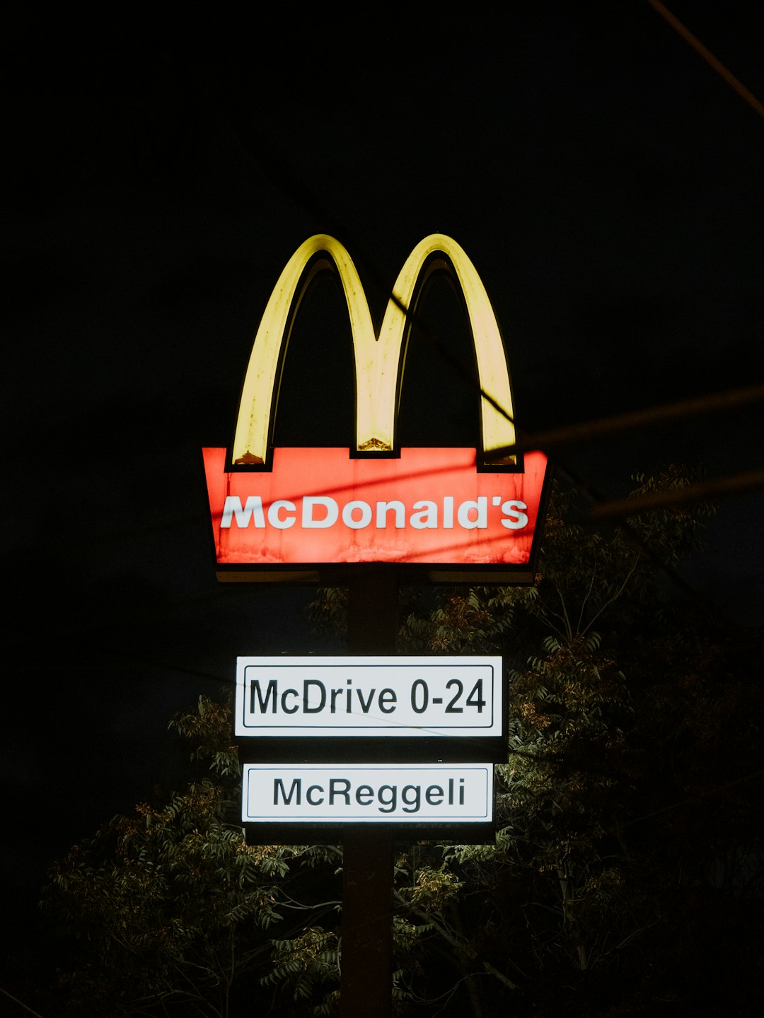McDonald's Big Mac Sauce: Not What You Think It Is (image credits: unsplash)