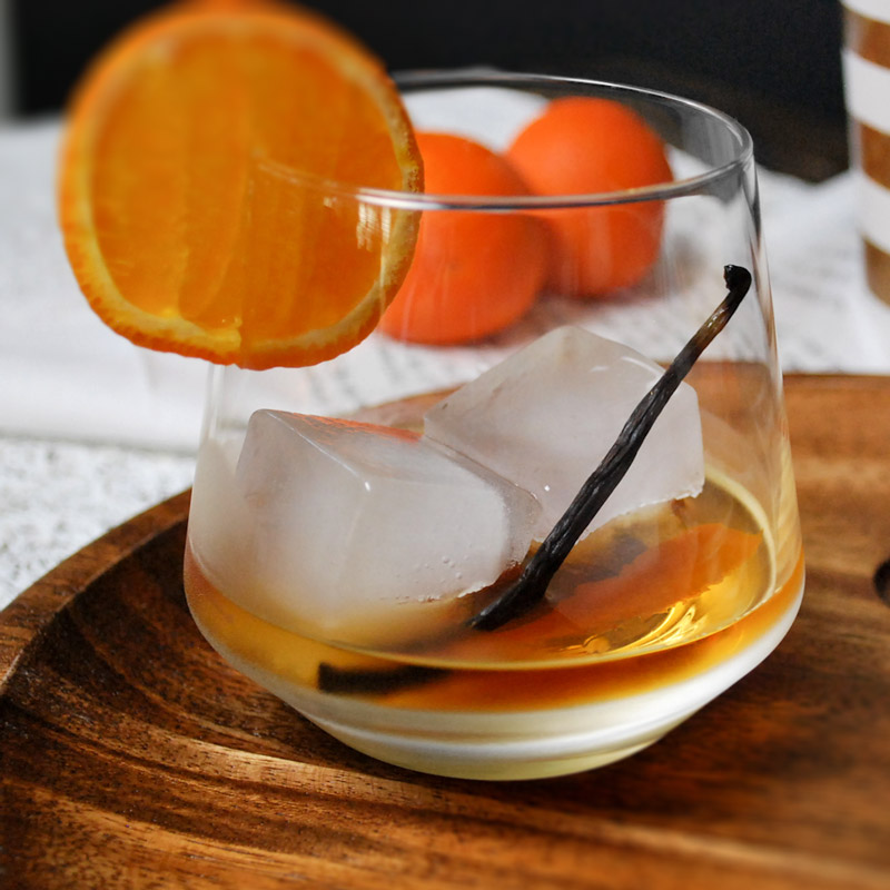 Old Ice Cubes and Ice Trays (image credits: wikimedia)